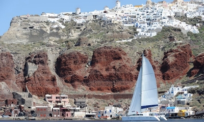 Πως να ζήσεις μια ξεχωριστή γαστρονομική εμπειρία στη Σαντορίνη