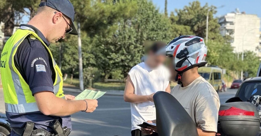 Πάνω από 480 παραβάσεις βεβαιώθηκαν την 26η εβδομάδα της εκστρατείας «Μηδενική ανοχή στη μη χρήση κράνους»