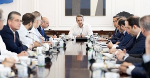 Επιτάχυνση αποζημιώσεων και κρατικής αρωγής – Τι αποφασίστηκε στη σύσκεψη στο Μαξίμου
