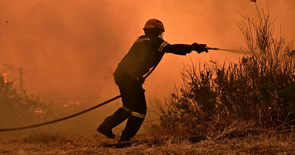 Φωτιά τώρα: Μαίνεται η πυρκαγιά στα Κύθηρα – «Έχουμε πάθει βιβλική καταστροφή»