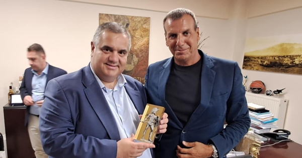 Επίσκεψη του Υφυπουργού Εσωτερικών, Βασίλη Σπανάκη στον Δήμαρχο Σπάρτης, Μιχάλη Βακαλόπουλο (video)