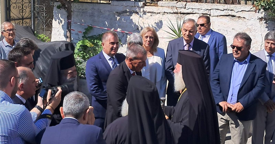 Ο Δήμαρχος Σπάρτης στην τελετή άφιξης του Μακαριώτατου Πάπα και Πατριάρχου Αλεξανδρείας και πάσης Αφρικής στη Μάνη