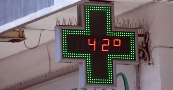 Έκτακτο δελτίο ΕΜΥ: Ο καύσωνας «σαρώνει» τη χώρα – Ξεκινούν οι δυσκολότερες ώρες