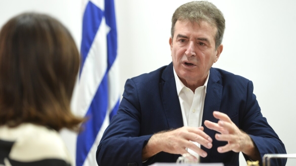 Χρυσοχοΐδης | Πλήρης εφαρμογή του αντιρατσιστικού νόμου σε όποιον επιχειρεί να εμποδίσει πολίτες τρίτων χωρών να εισέλθουν νόμιμα στη χώρα