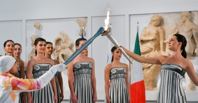 Η Ολυμπιακή Φλόγα ξεκίνησε το ταξίδι για τους Χειμερινούς Αγώνες της Ιταλίας