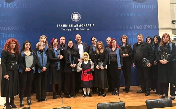 Τα κάλαντα είπαν η Ένωση Απανταχού Μανιατών &quot;Η Μάνη&quot;