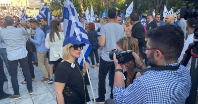 Η Μαρία Φραγκή στην κεντρική ομιλία του Μητσοτάκη στο Σύνταγμα