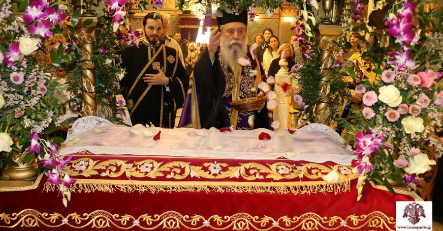 Σε συγκινησιακό κλίμα ο Εσπερινός της Αποκαθηλώσεως στον Ι.Ν. Οσίου Νίκωνος Σπάρτης