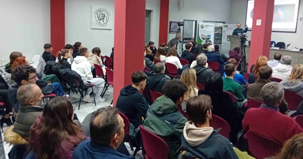 Από την Αρκαδία… στο CERN. Μια πρωτοβουλία του Επιμελητηρίου Αρκαδίας για την επιστήμη και την καινοτομία