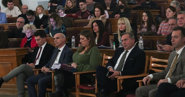 Η ΑΔΕΔΥ ζητά επαναφορά του 13ου – 14ου μισθού στο Δημόσιο