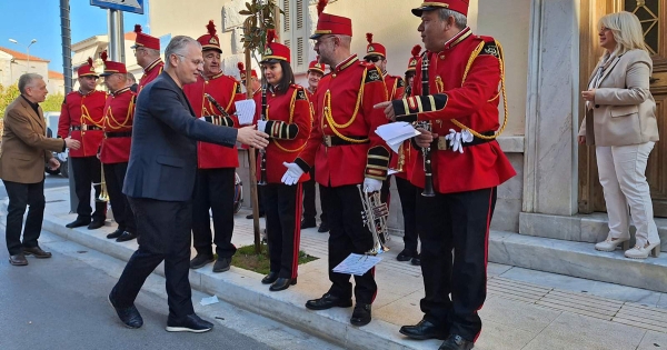 Μήνυμα ελπίδας και αισιοδοξίας από την έδρα της Περιφέρειας Πελοποννήσου την Παραμονή Πρωτοχρονιάς