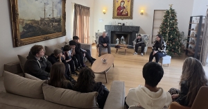 Κιβωτός του Κόσμου Καλαμάτας | Μια ζεστή συζήτηση του Δ. Πτωχού με τα παιδιά της δομής για τα όνειρα, τους στόχους και το αύριο