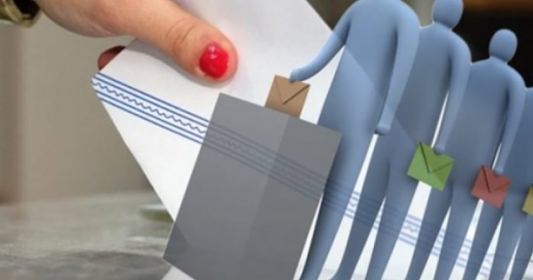 Δημοσκοπήσεις: Βλέπουν 9 ή δέκα κόμματα στη Βουλή και περί το 18% δεξιά της Ν.Δ