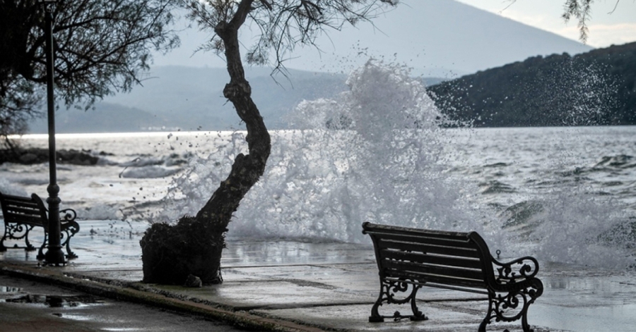 Κακοκαιρία: Επιμένει σε μεγάλο μέρος της χώρας – Το επικαιροποιημένο έκτακτο της ΕΜΥ