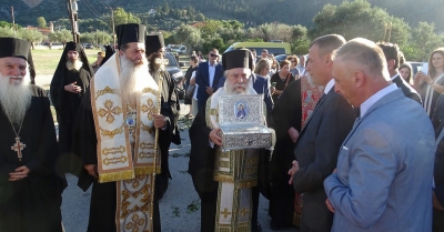 Με εκκλησιαστική μεγαλοπρέπεια η υποδοχή ιερού λειψάνου του Οσίου Γρηγορίου του Μυστριώτη