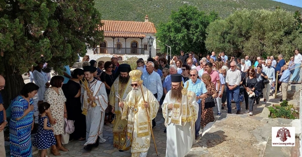 Αρχιερατική Θεία Λειτουργία στην Ι.Μ. Ιέρακος