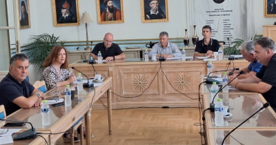 Πελοπόννησος: «Ναι» σε στρατηγικές τουριστικές επενδύσεις, «όχι» σε μονάδα ανακύκλωσης ελαστικών στη Μεγαλόπολη