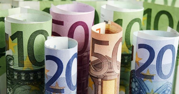 Σε ετοιμότητα το οικονομικό επιτελείο για τις επιπτώσεις από τους δασμούς Τραμπ