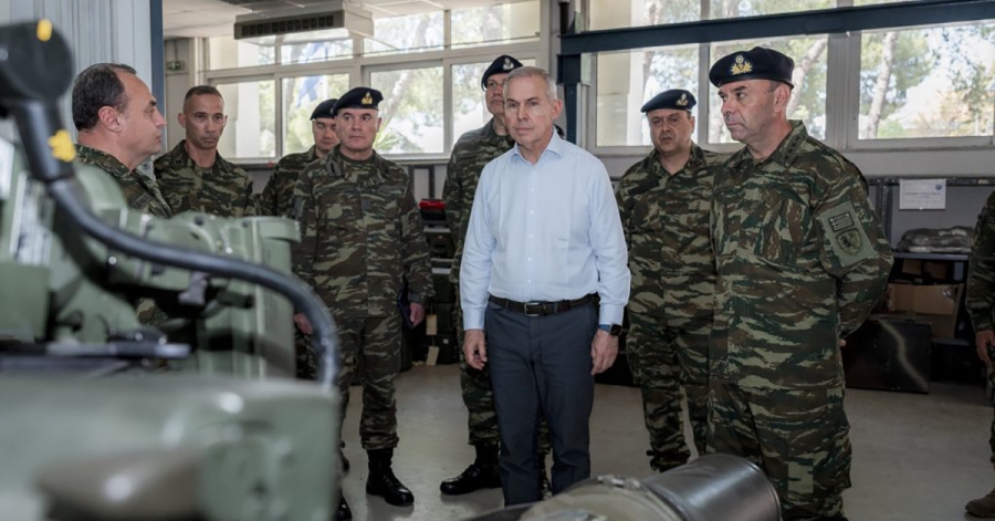 Επίσκεψη ΥΦΕΘΑ Θ. Δαβάκη στο 306 Εργοστάσιο Βάσης Τηλεπικοινωνιών στις Αχαρνές