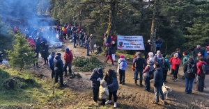 Προσαγωγή πολίτη στον Κοσμά για “ρόλο τσιλιαδόρου” – Καταγγελίες για παραβίαση δικαιωμάτων