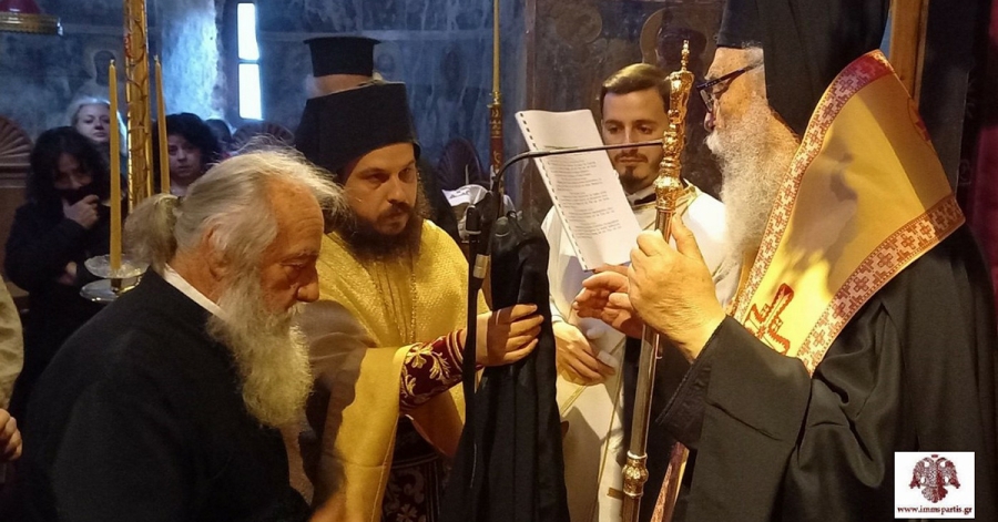 Κουρά αρχάριου ρασοφόρου στην Ι.Μ. Γόλας