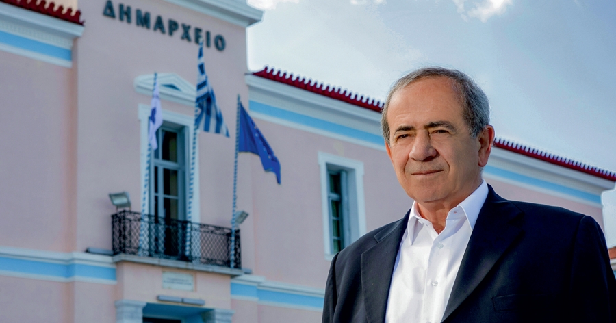 Ευχές Χριστουγέννων & Πρωτοχρονιάς από το Δήμαρχο Ανατολικής Μάνης Πέτρο Ανδρεάκο