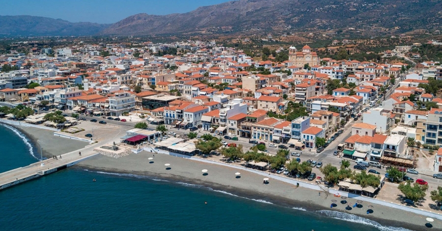 Νεάπολη Βοιών: Θάλασσα, ιστορία και αυθεντικές εμπειρίες στη Λακωνία