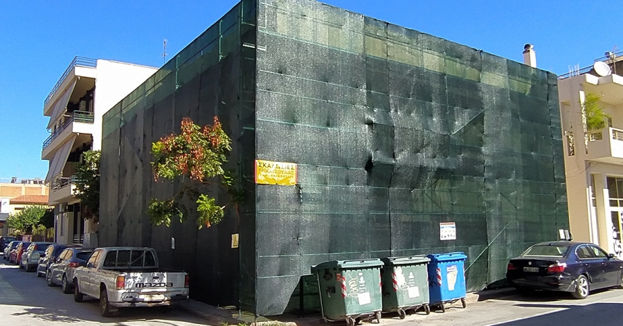 Γράφει ο Β. Μητράκος: Βρασίδου 98 & Α. Νίκωνος 118 - Ένα ακόμα παλαιό σπίτι καταρρέει