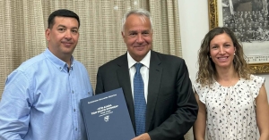 Συνάντηση Μάκη Βορίδη με τον Πρόεδρο του Εμπορικού Συλλόγου Σπάρτης Γιάννη Καρβουνιάρη