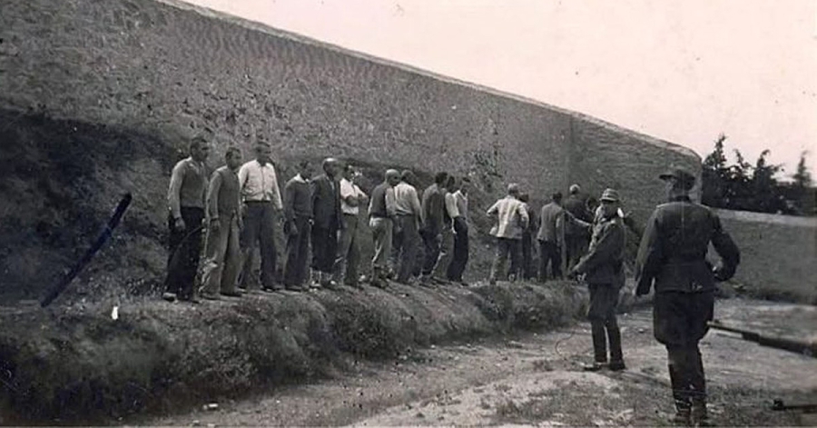 Καισαριανή – Λίνα Μενδώνη: Αυθεντικές οι φωτογραφίες από τις εκτελέσεις