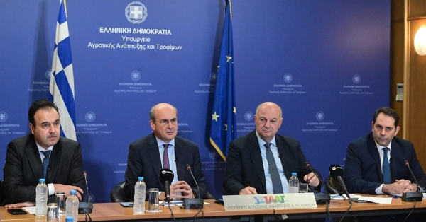 Αναλυτικά τα μέτρα στήριξης των αγροτών: Ρεύμα στα 8,5 λεπτά/kWh, επιστροφή ΕΦΚ στην αντλία