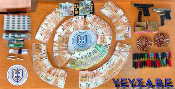 Εξαρθρώθηκε εγκληματική ομάδα | Συνελήφθησαν 14 μέλη της οργάνωσης, μεταξύ των οποίων και o Προϊστάμενος του Τελωνείου