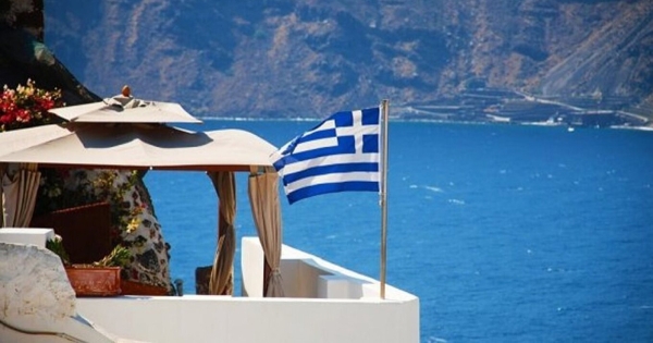 «Τουρισμός για όλους»: Υπεγράφη η προγραμματική συμφωνία για τον νέο κύκλο – Οι δικαιούχοι και τα ποσά