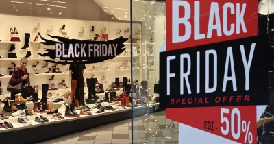 Black Friday 2025: Έφτασε η μεγάλη «γιορτή των εκπτώσεων» - Τι να προσέξουν οι καταναλωτές