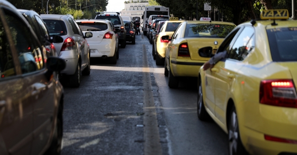 Τέλη κυκλοφορίας 2025: Μην ξεχαστείτε! Μέχρι πότε τα εξοφλείτε - Τσουχτερά πρόστιμα