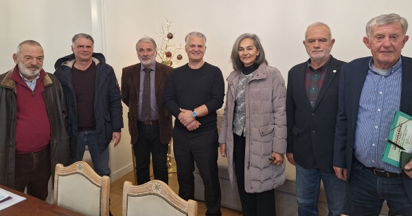 Συνεργασία Περιφέρειας Πελοποννήσου και ΣΕΓΑΣ για τα «Παπαφλέσσεια» και την ενίσχυση αθλητικών διοργανώσεων