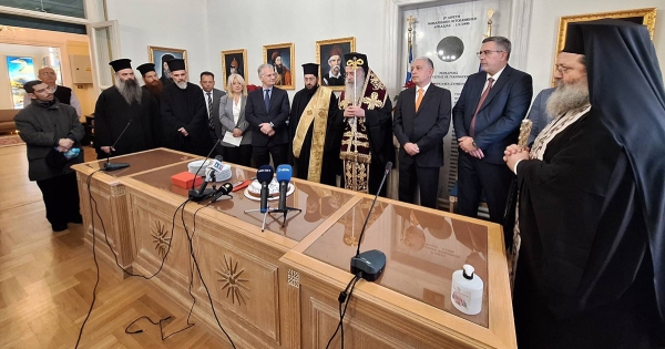 Ευχές, απολογισμός και στόχοι για το 2025 στην κοπή της Πρωτοχρονιάτικης Πίτας της Περιφέρειας Πελοποννήσου