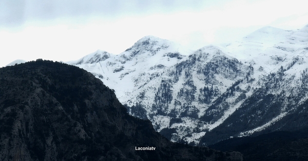 Σε «κλοιό» χιονιά η χώρα τις επόμενες ώρες - Ισχυρός συναγερμός από ΕΜΥ