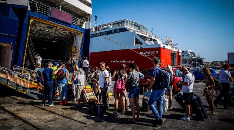 Εκπτώσεις σε ακτοπλοϊκά και αεροπορικά εισιτήριαγια να πάνε οι εκπαιδευτικοί στις θέσεις τους