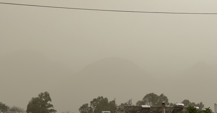 Καιρός: Προειδοποίηση Καλλιάνου για υψηλές συγκεντρώσεις σκόνης το επόμενο 4ημερο - Πού θα βρέξει