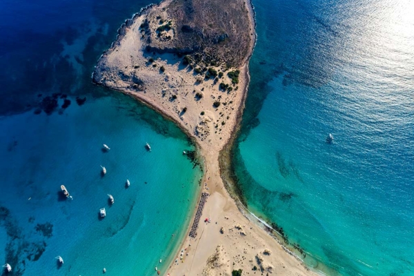 Μπλόκο στην πιο όμορφη παραλία της Ελλάδας