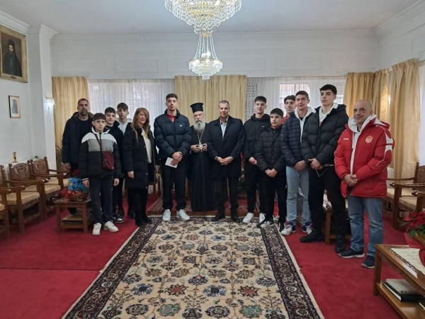 Sparti BC: Τα χρόνια πολλά στον Μητροπολίτη κ. Ευστάθιο και στο Γηροκομείο Σπάρτης