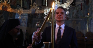 Στο Άγιο Όρος ο Κυριάκος Μητσοτάκης: Υποσχέθηκε αρωγή 100 εκατομμυρίων ευρώ στις Μονές έως το 2030