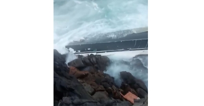 Ελαφόνησος: Οι δραματικές στιγμές της επιχείρησης διάσωσης 4 επιβατών θαλαμηγού που προσάραξε