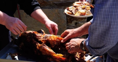 Πάσχα: Προσοχή στα μεγάλα γεύματα – Κίνδυνος για την καρδιά