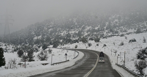 Καιρός: Προ των πυλών ο πρώτος χιονιάς του 2026 - Ποιες περιοχές θα «ντυθούν» στα λευκά