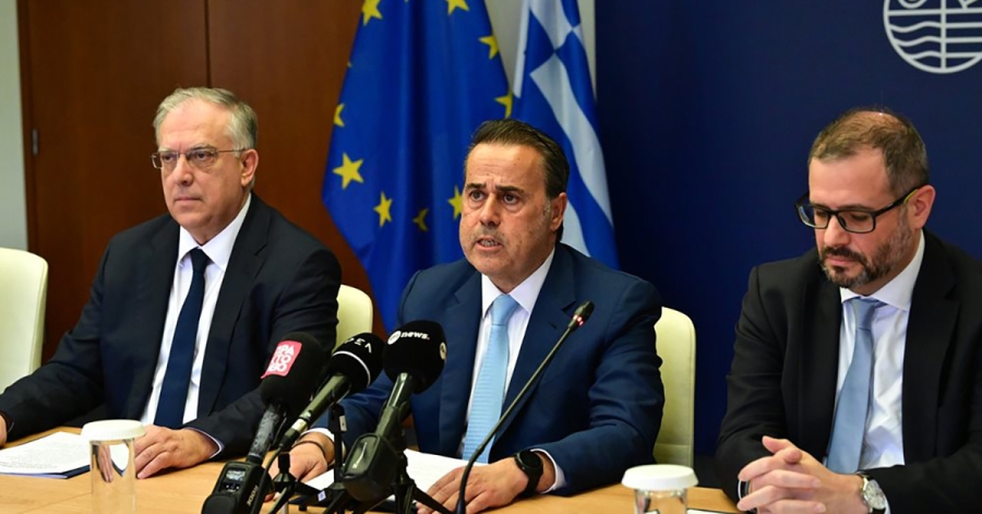 Νέο Ειδικό Χωροταξικό για ΑΠΕ: Πού επιτρέπονται και πού απαγορεύονται φωτοβολταϊκά και ανεμογεννήτριες - Όλο το νέο πλαίσιο