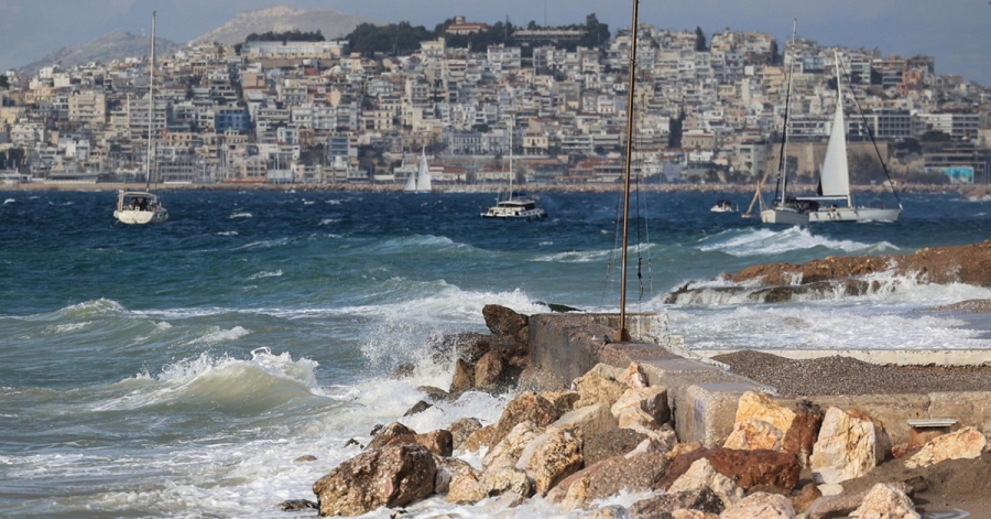 Καιρός: Μικρή άνοδος της θερμοκρασίας και άνεμοι έως 6 μποφόρ στο Αιγαίο