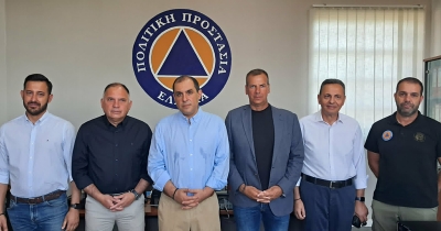 O Κώστας Κατσαφάδος στις εγκαταστάσεις της Πολιτικής Προστασίας του Δήμου Σπάρτης