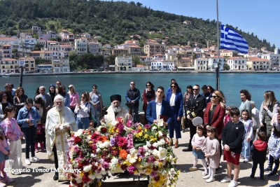 Σε κλίμα κατάνυξης η κορύφωση του Θείου Δράματος στο Γύθειο